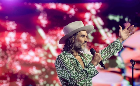 PROSECUTOR LABELS RUSSELL BRAND A RUTHLESS SEXUAL PREDATOR AT OPENING OF HIS SEXUAL ASSAULT CASE