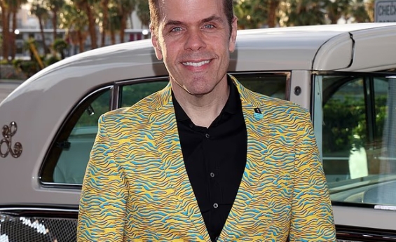 PEREZ HILTON HOSPITALIZED AFTER APPEARING TO SELF HARM DURING A TIKTOK LIVESTREAM