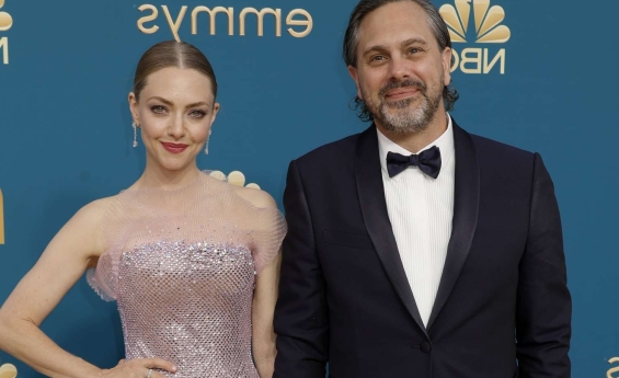 AMANDA SEYFRIED SPLITS FROM HUSBAND THOMAS SADOSKI AFTER NINE YEARS