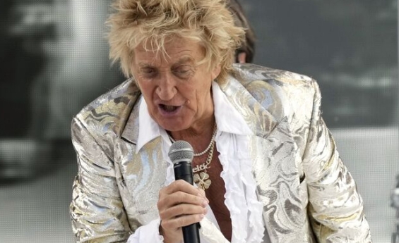 ROD STEWART ABRUPLY CANCELS LAS VEGAS SHOW ON ‘DOCTOR’S ADVICE’ BEFORE PERFORMANCE