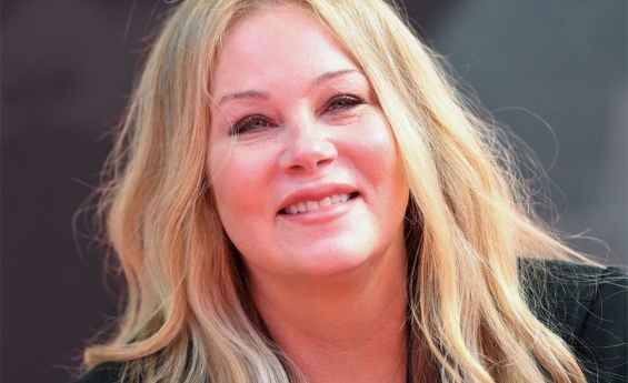 CHRISTINA APPLEGATE SUFFERING FROM "GROSS" SAPOVIRUS SYMPTOMS AFTER UNKNOWINGLY INGESTING POOP