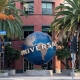UNIVERSAL EXTENDS THEATRICAL WINDOW, A MAJOR BOOST FOR MOVIE THEATERS
