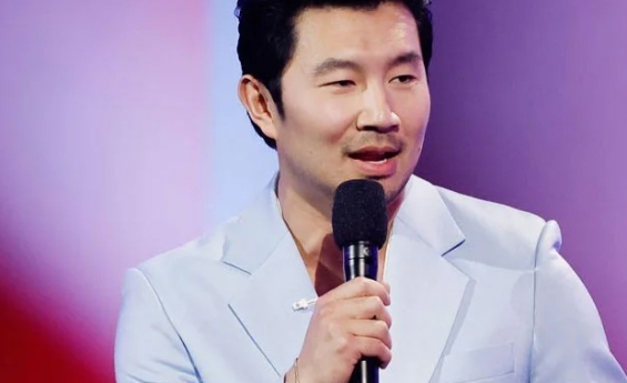 SIMU LIU HONORED AT GOLD HOUSE GALA AS STARS CELEBRATE THE POWER OF COMMUNITY