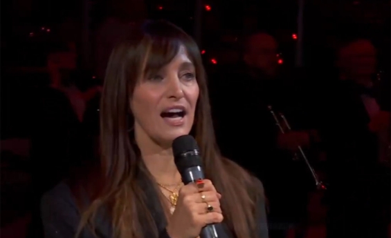 CHANTAL KREVIAZUK SPARKS CONTROVERSY BY CHANGING CANADIAN ANTHEM LYRICs AT 4 NATIONS FACE OFF