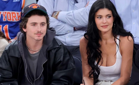 KYLIE JENNER, TIMOTHEE CHALAMET SPOTTED COURTSIDE AT KNICKS POSTSEASON CLASH.