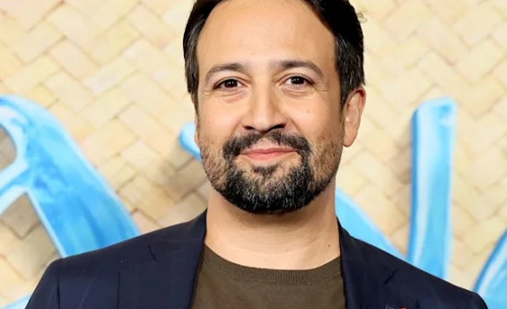 LIN-MANUEL MIRANDA REFLECTS ON HOW MOANA CHANGED HIS LIFE DURING A HIGH PRESSURE CHAPTER