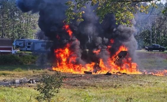 F-16 CRASHES DURING MICHIGAN TRAINING EXERCISE