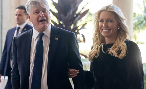 SEAN HANNITY AND AINSLEY EARHARDT MARRY AT MAR-A-LAGO
