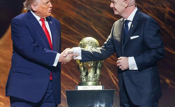 DONALD TRUMP SET TO ATTEND WORLD CUP FINAL AND HAND OVER TROPHY
