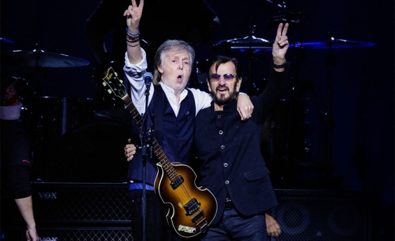 THE BEATLES PAUL MCCARTNEY AND RINGO STARR REUNITE FOR ICONIC LONDON REUNION PERFORMANCE 