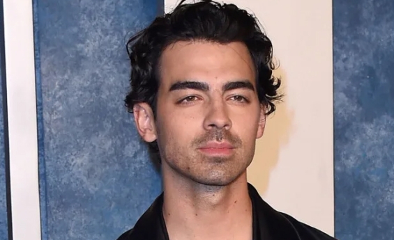 JOE JONAS SAYS HIS DAUGHTERS GIVE HIM "REASON TO BE ALIVE"