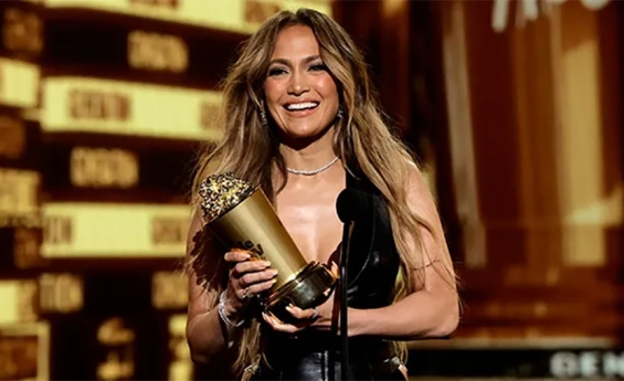 JENNIFER LOPEZ RECALLS TEMPORARILY LOSING SIGHT  AND MOBILITY AFTER 98 DAYS STRAIGHT OF WORK