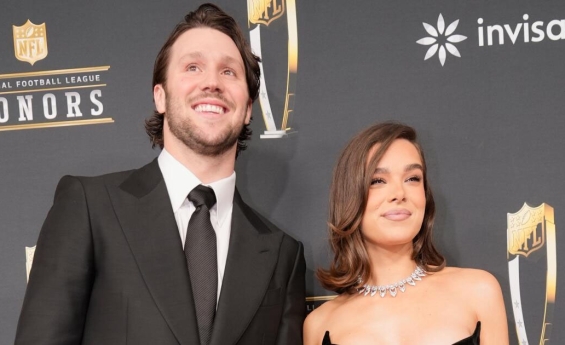 HAILEE STEINFELD GIVES RARE GLIMPSE OF HERSELF CHEERING ON HUSBAND JOSH ALLEN AT BILLS GAME