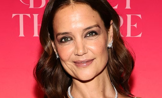 KATIE HOLMES AND HER MOM MAKE RARE JOINT APPEARANCE AT AMERICAN BALLET THEATRE GALA