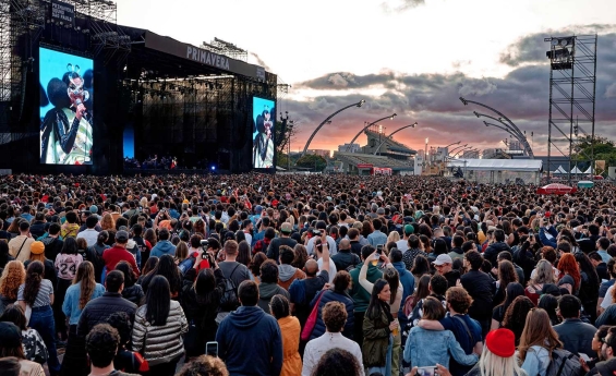 THE BARCELONA'S PRIMAVERA SOUND FESTIVAL DRAWS INTERNATIONAL CROWDS FOR ECLECTIC MUSIC AND PERFORMANCES