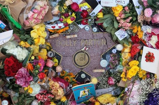 DOLLY PARTON'S HOLLYWOOD WALK OF FAME STAR TO BE REPAIRED AFTER VANDALISM
