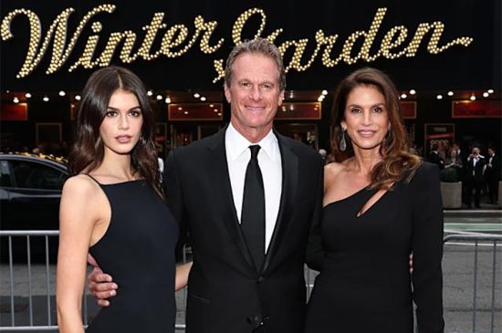 CINDY CRAWFORD, RANDE GERBER AND KAIA GERBER REMEMBER PRESLEY GERBER AFTER DEATH 27