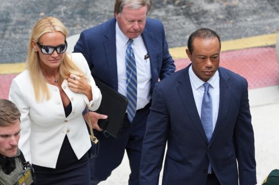 TIGER WOODS GETS FIVE-YEAR DRIVER'S LICENSE SUSPENSION IN DUI PLEA DEAL
