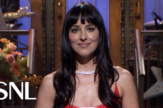 TAYLOR SWIFT CRASHES DAKOTA JOHNSON'S 'SNL' MONOLOGUE
