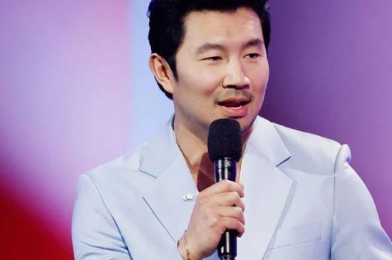 SIMU LIU HONORED AT GOLD HOUSE GALA AS STARS CELEBRATE THE POWER OF COMMUNITY