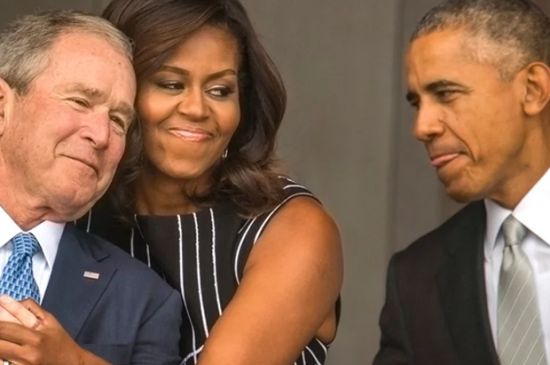GEORGE W. BUSH AND MICHELLE OBAMA RECREATE ICONIC ALTOIDS MOMENT AT OBAMA CENTER REUNION