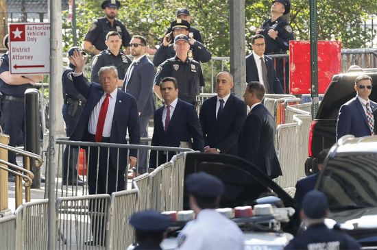 TRUMP SAYS HE IS "HONORED" TO BE IN MANHATTAN COURT DEFENDING HIMSELF AGAINS "POLITICAL PERSECUTION"