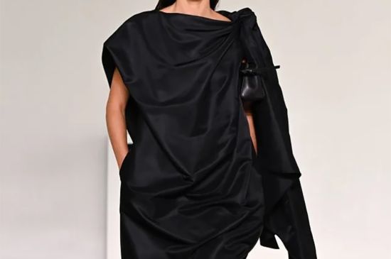 KENDALL JENNER CLOSES BOTTEGA VENETA SHOW IN ITALY AS BOYDRIEND JACOB ELORDI WATCHES FROM THE FRONT ROW