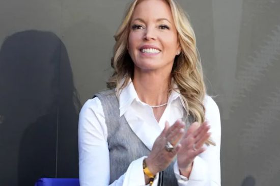 BUSS FAMILY INTENDS TO SELL REMAINING SHARES IN LAKERS DESPITE OPPOSITION FROM JEANIE BUSS