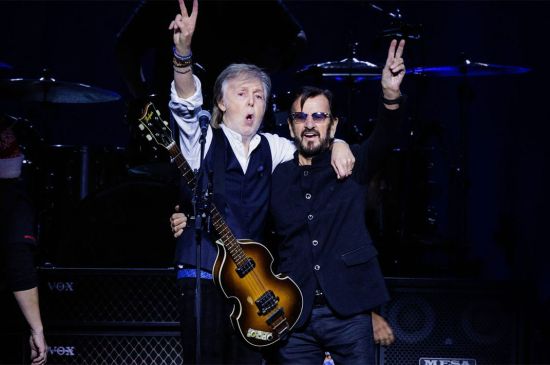 THE BEATLES PAUL MCCARTNEY AND RINGO STARR REUNITE FOR ICONIC LONDON REUNION PERFORMANCE 