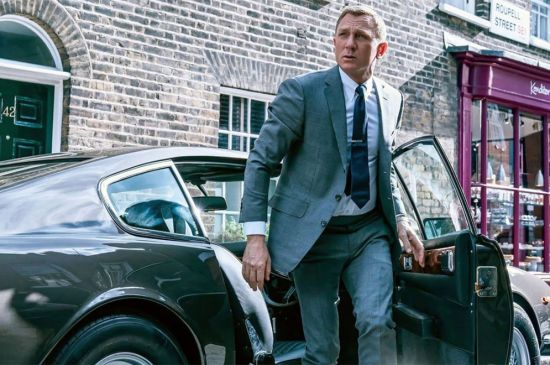 AMAZON MGM STUDIOS GRABS CREATIVE WHEEL ON JAMES BOND FRANCHISE AS VETERAN PRODUCERS HANG UP THEIR HATS