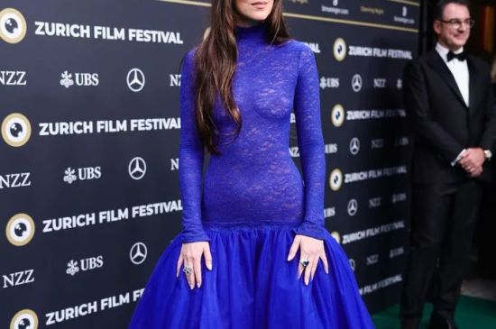 DAKOTA JOHNSON CALLS MUSICIANS 'TRICKY MOTHERF—ERS'