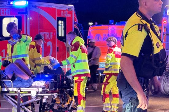 VAN SLAMS INTO CROWD AT BERLIN PRIDE FESTIVAL KILLING 1 AND INJURING 16