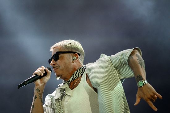 ADVOCACY GROUP CALLS FOR MACKLEMORE TO BE DROPPED FROM ED SHEERAN TOUR OVER PRO-PALESTINIAN STAND