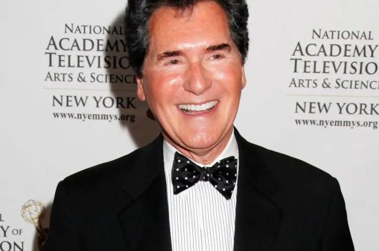 LEGENDARY NEW YORK NEWS ANCHOR ERNIE ANASTOS DIES AT 82