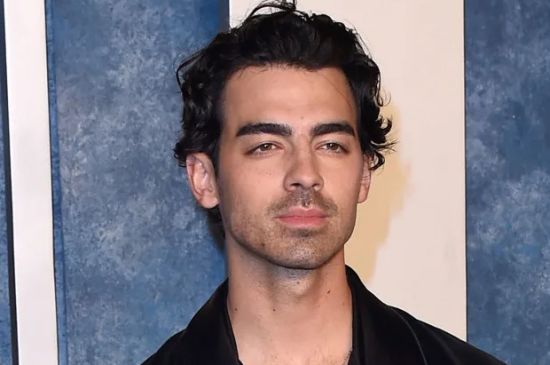 JOE JONAS SAYS HIS DAUGHTERS GIVE HIM "REASON TO BE ALIVE"